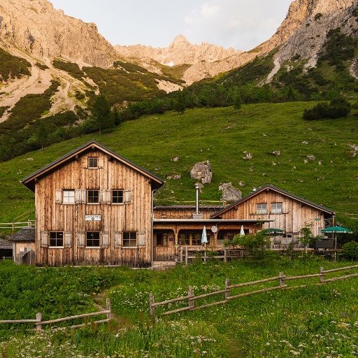 Sarotla-Hütte